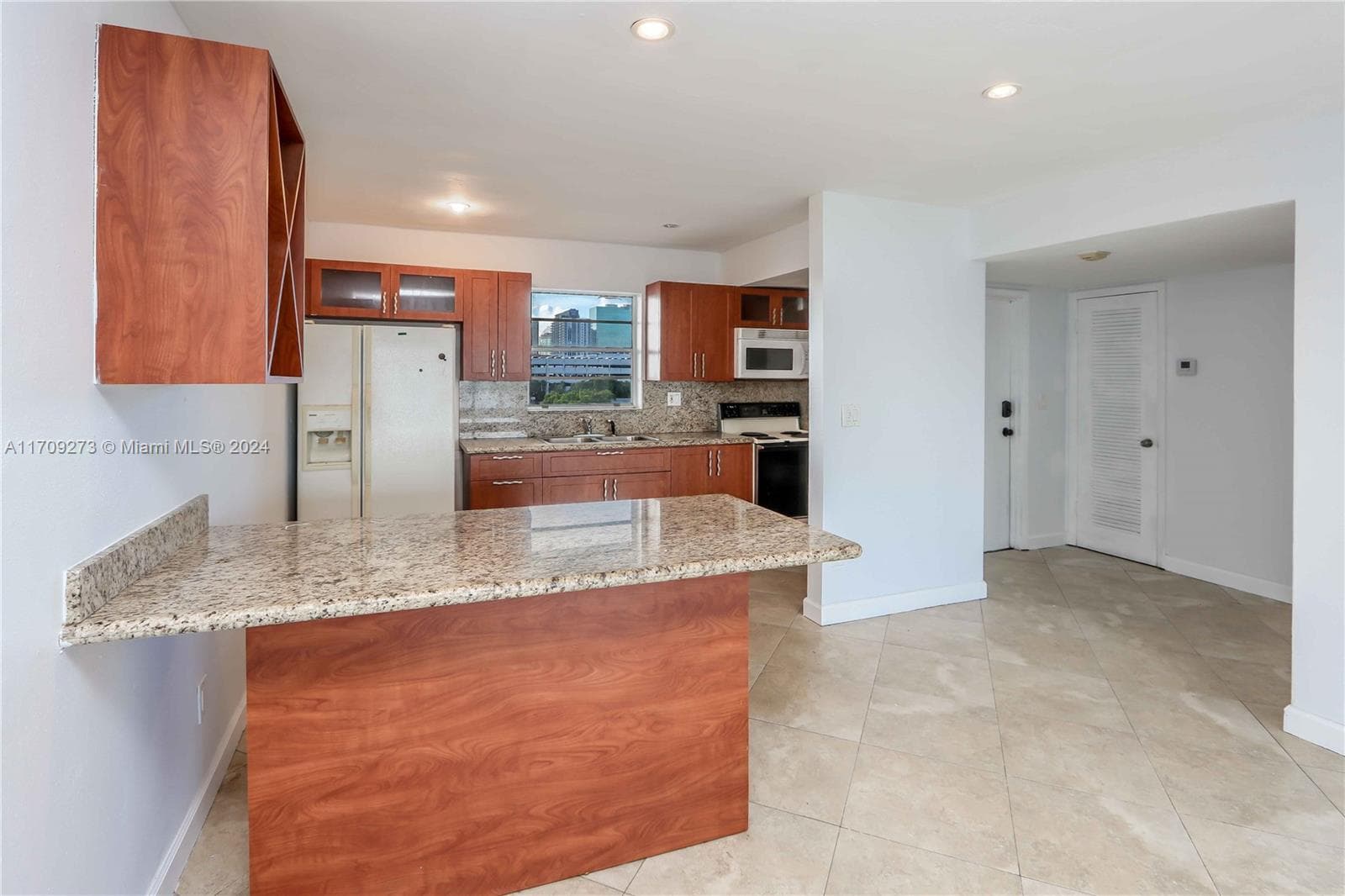 VILLAGE AT DADELAND CONDO · #K405 in Miami - Photo 18
