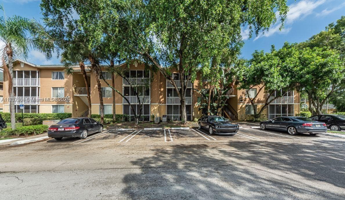 Windward Condo · #A312 in Pompano Beach - Photo 2