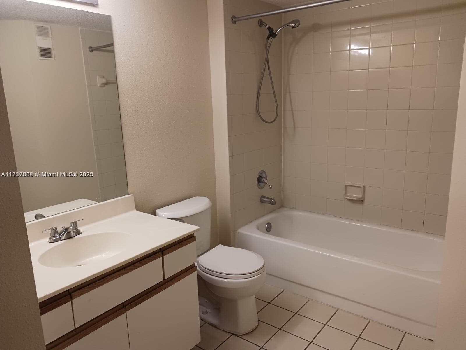 Windward Condo · #A312 in Pompano Beach - Photo 9
