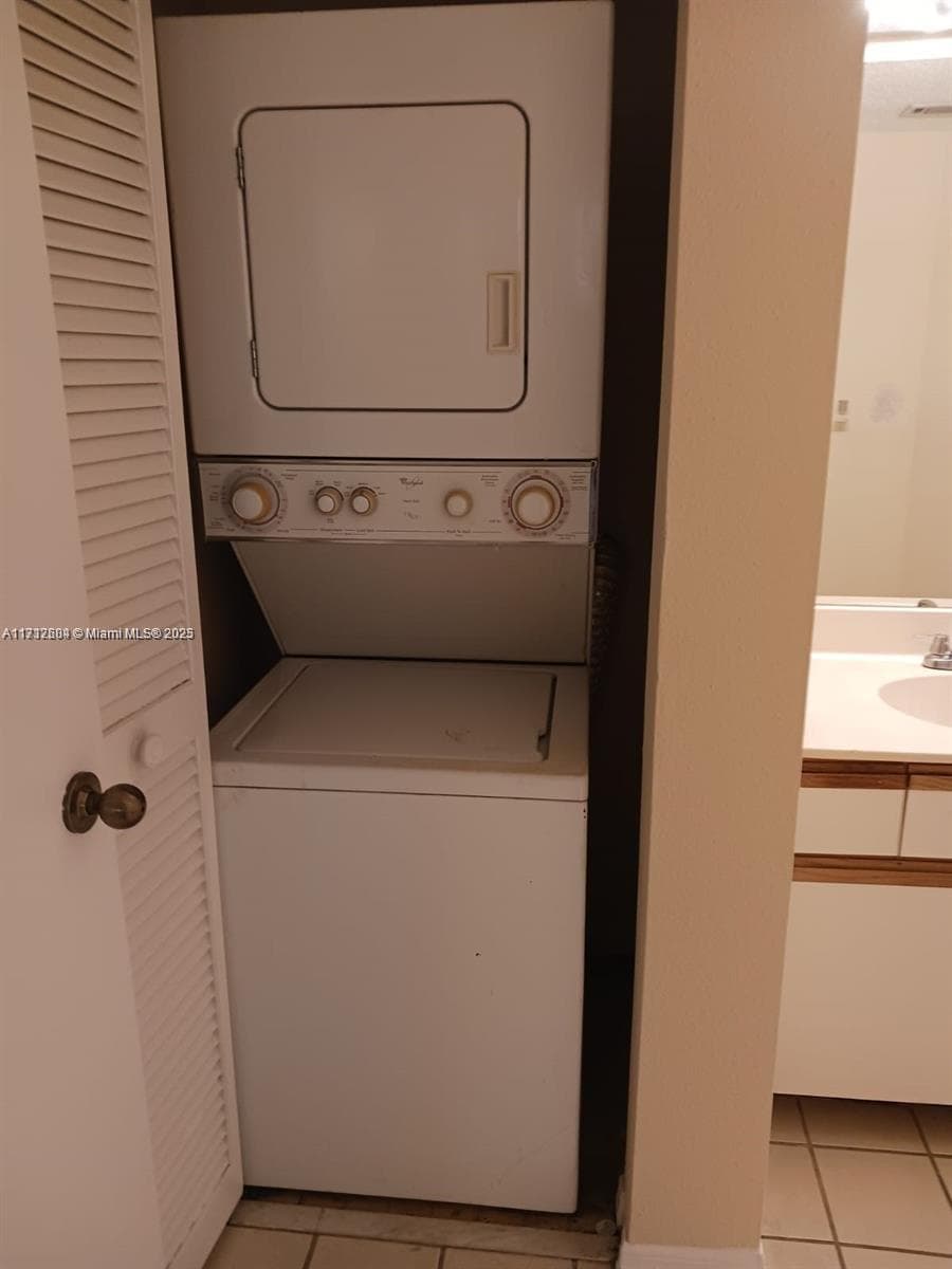 Windward Condo · #A312 in Pompano Beach - Photo 8