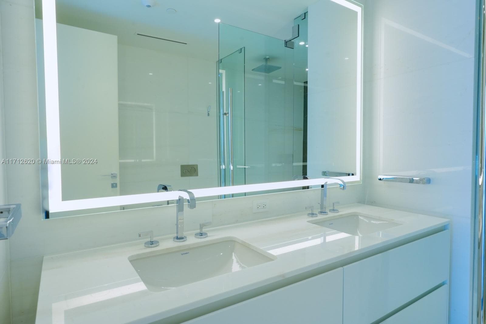 Aston Martin Residences · #1806 in Miami - Photo 23