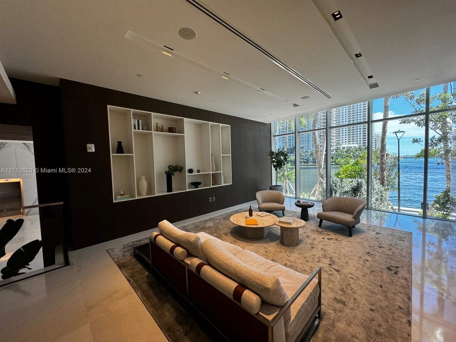 Aston Martin Residences · #1806 in Miami - Photo 6