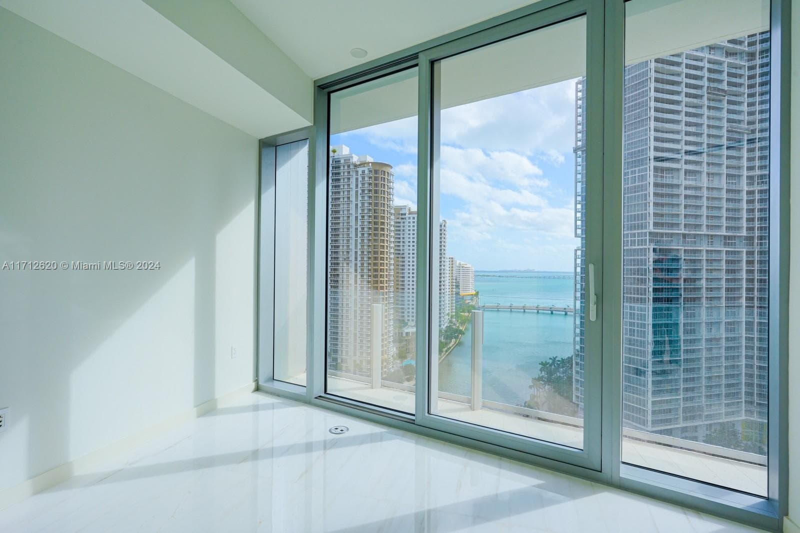 Aston Martin Residences · #1806 in Miami - Photo 12