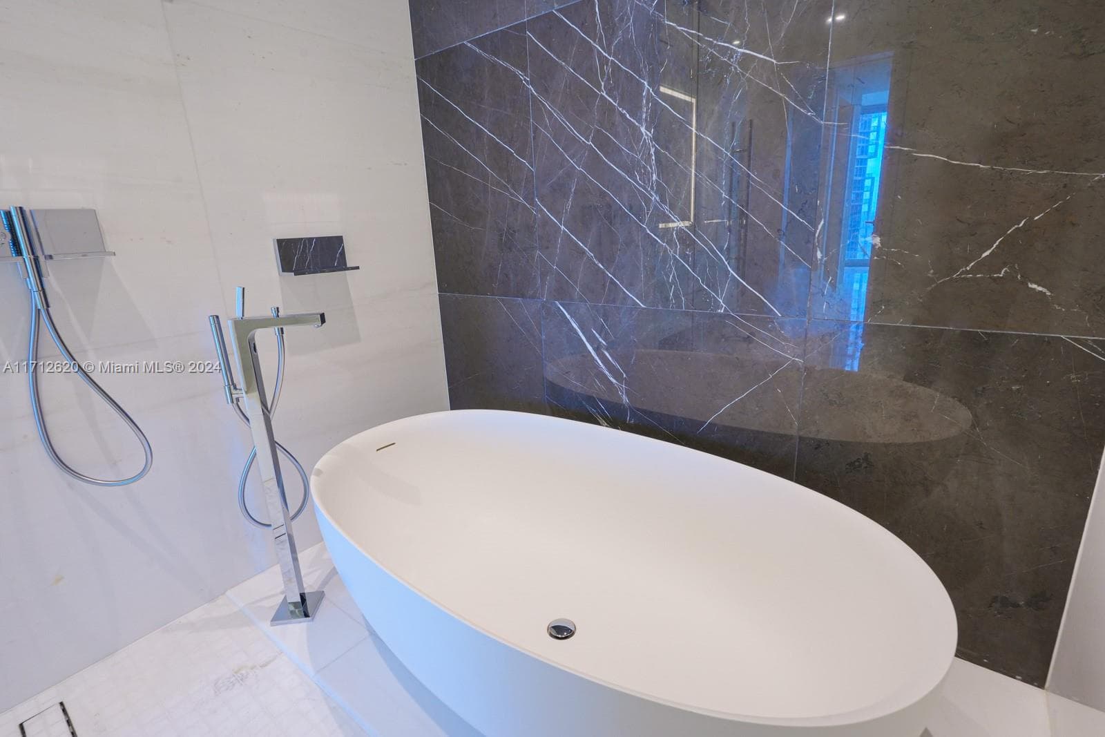 Aston Martin Residences · #1806 in Miami - Photo 20