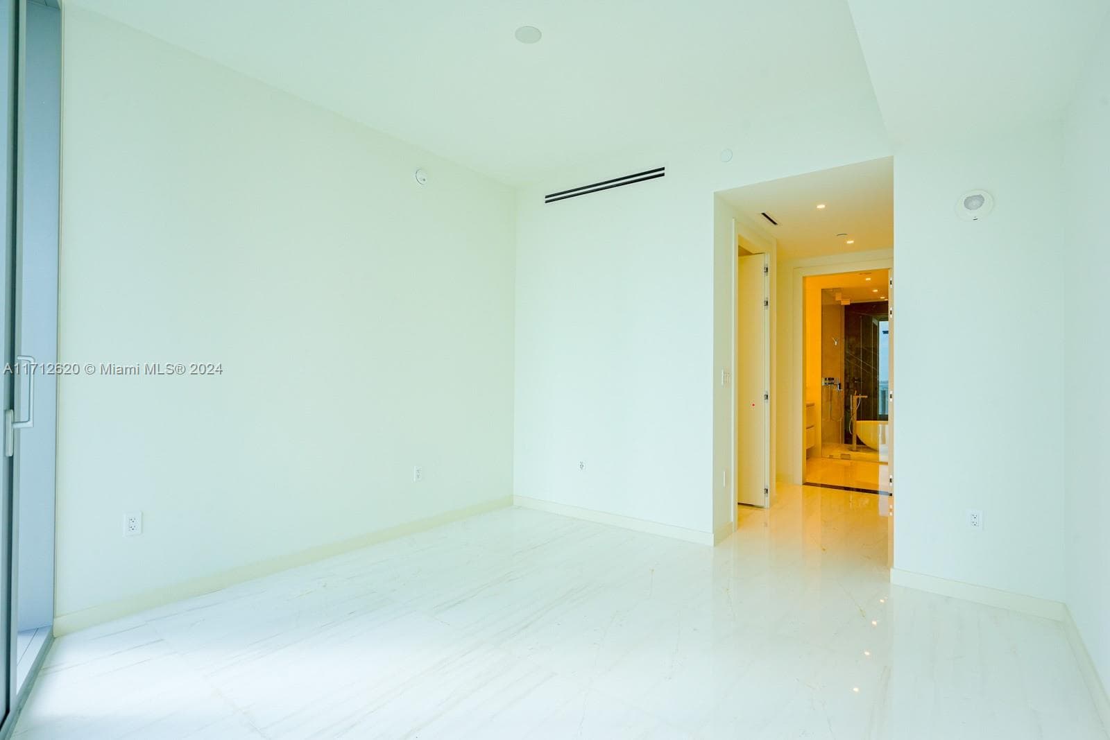 Aston Martin Residences · #1806 in Miami - Photo 10