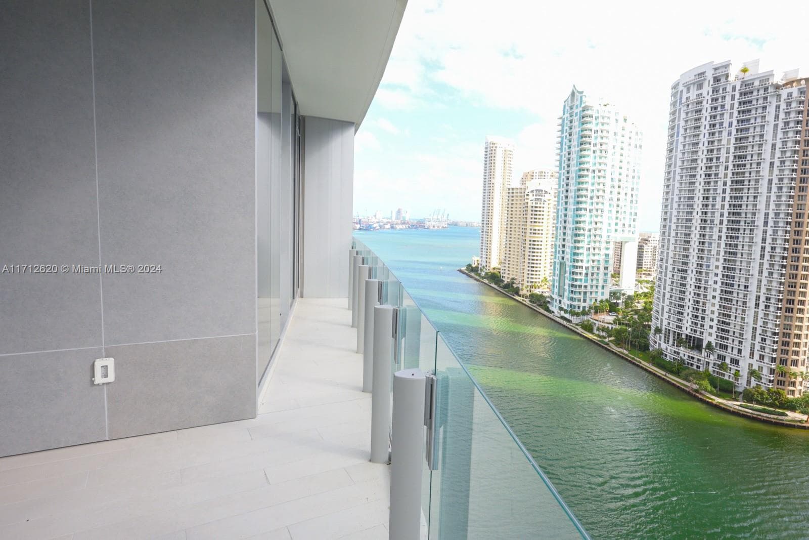 Aston Martin Residences · #1806 in Miami - Photo 41