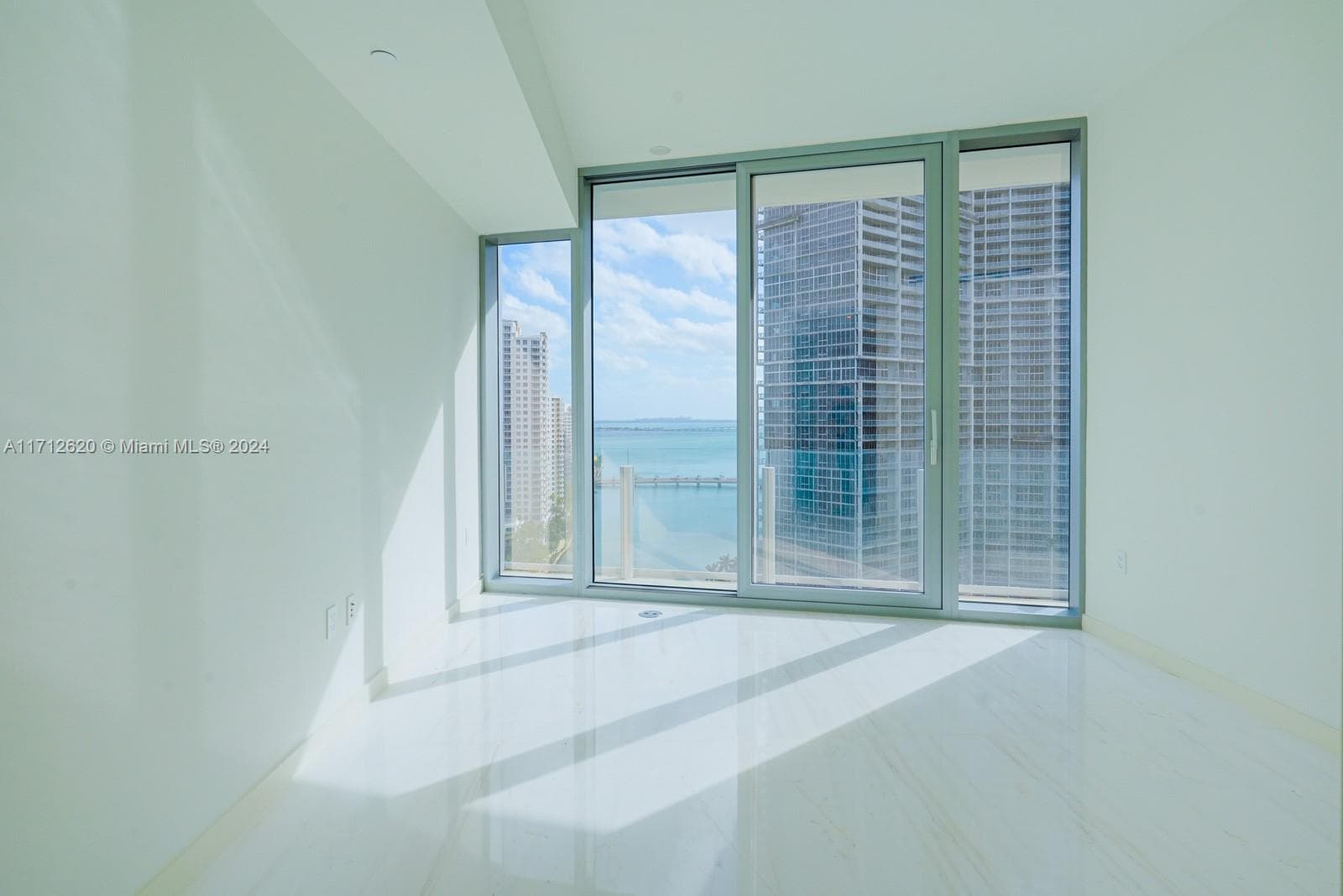 Aston Martin Residences · #1806 in Miami - Photo 15
