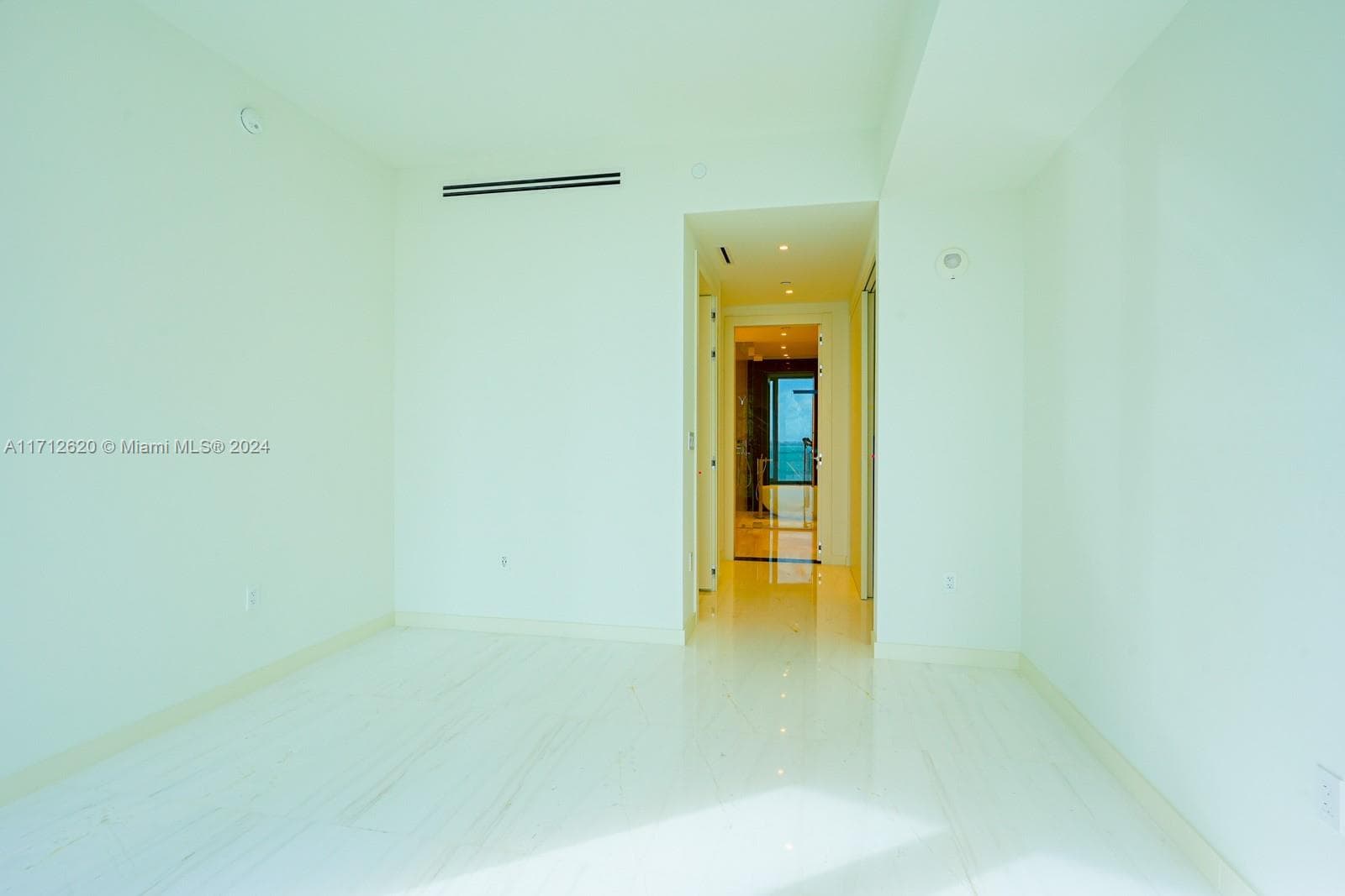 Aston Martin Residences · #1806 in Miami - Photo 11