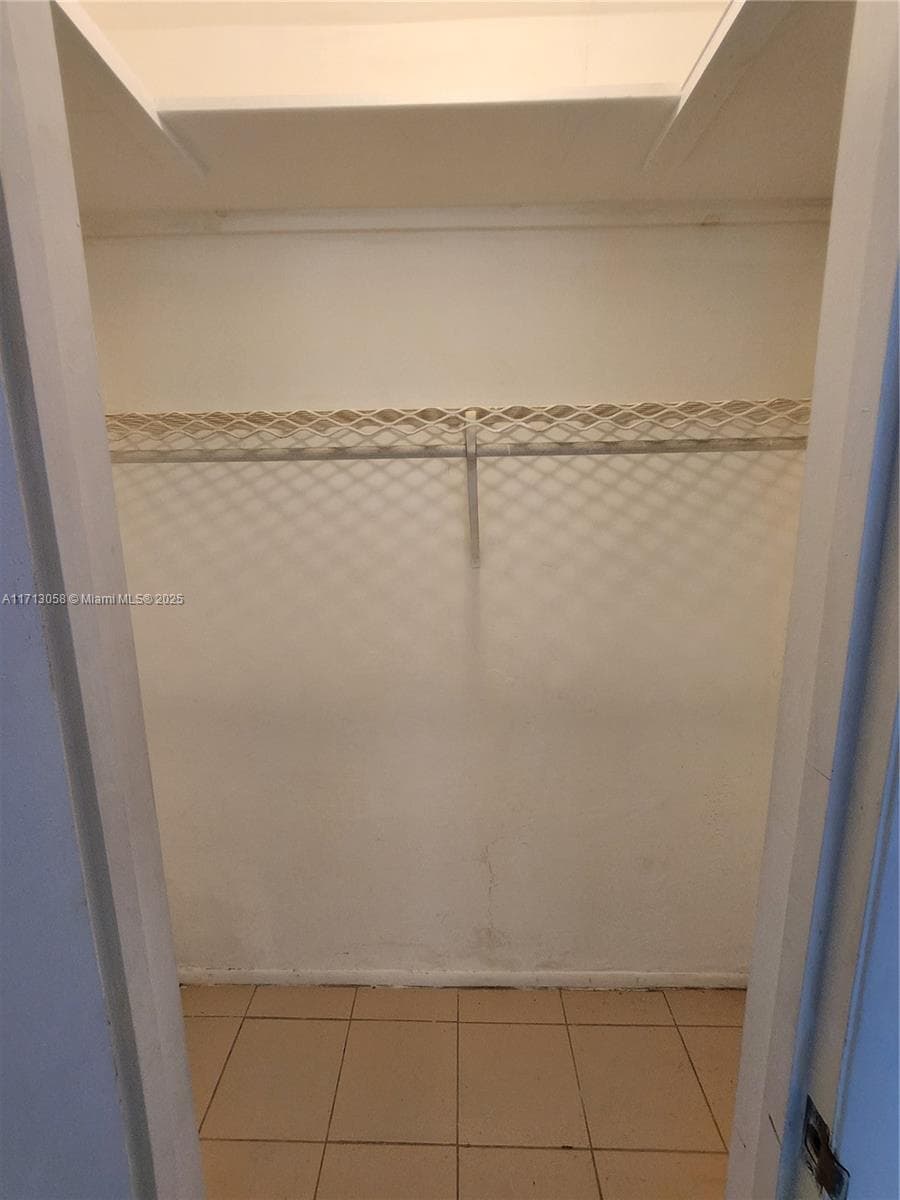 IMPERIAL VILLAGE CONDO · #212 in Fort Lauderdale - Photo 17