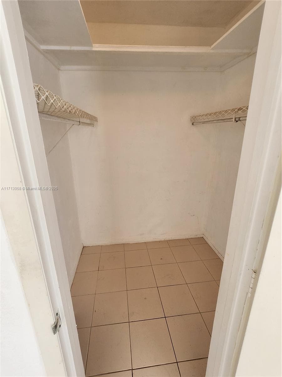 IMPERIAL VILLAGE CONDO · #212 in Fort Lauderdale - Photo 12