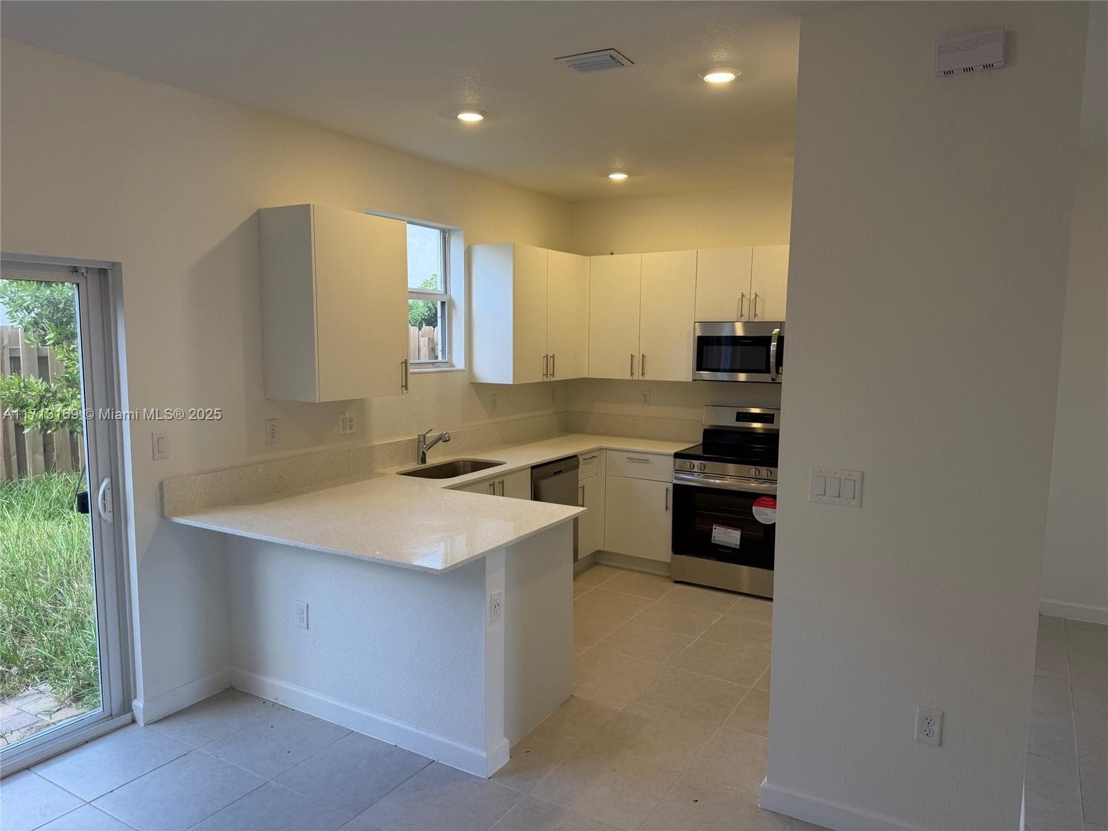 2876 SE 25 AVE #2876 photo 14