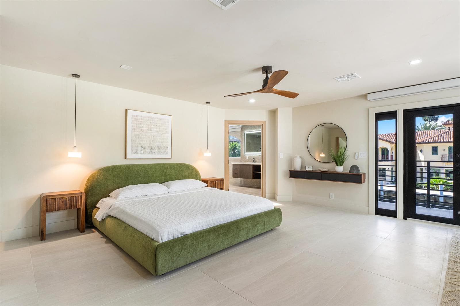 024-425CoralWay-FortLauderdale-FL-33301-