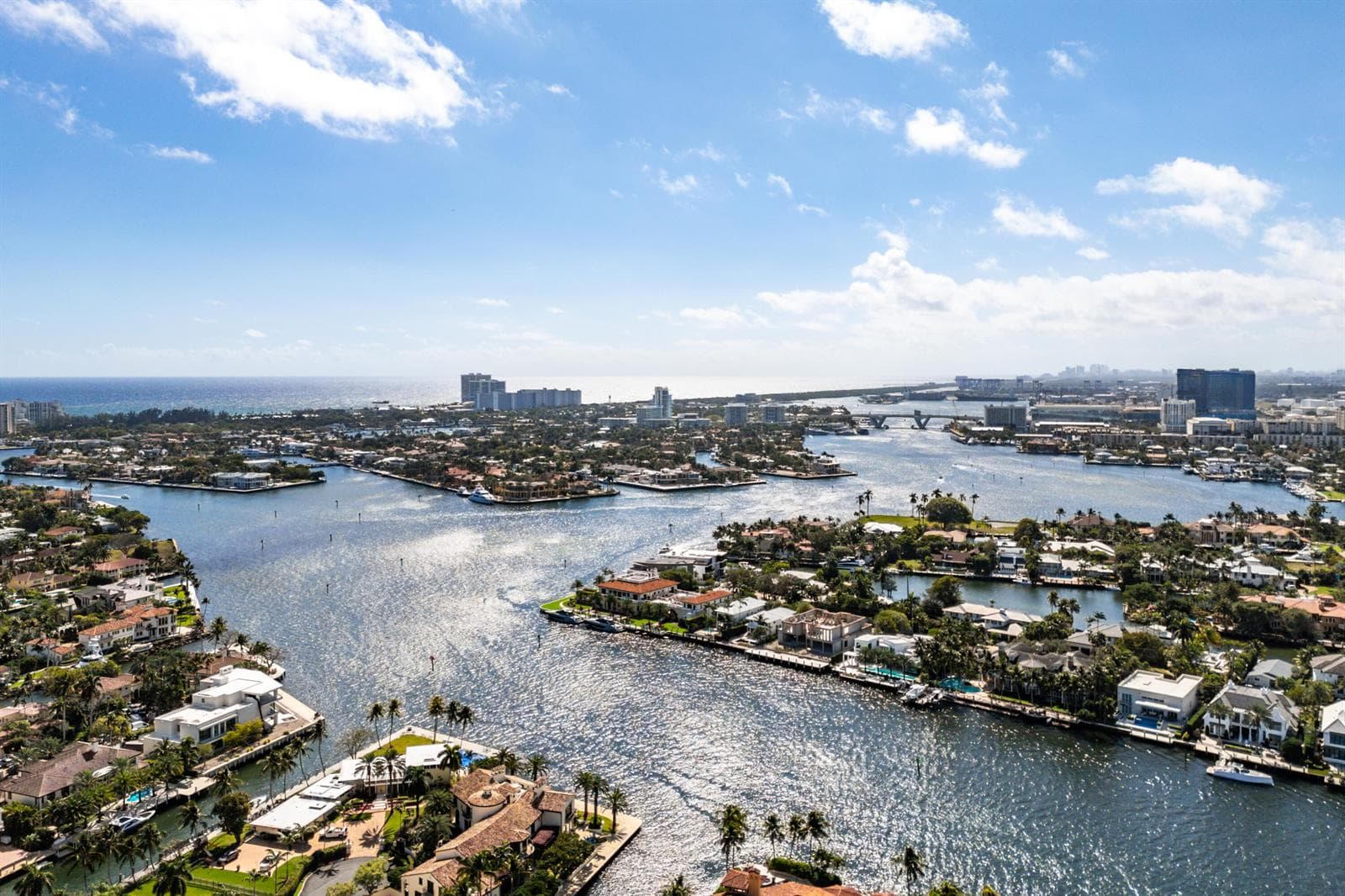 045-425CoralWay-FortLauderdale-FL-33301-