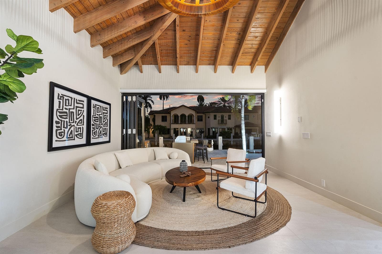 056-425CoralWay-FortLauderdale-FL-33301-