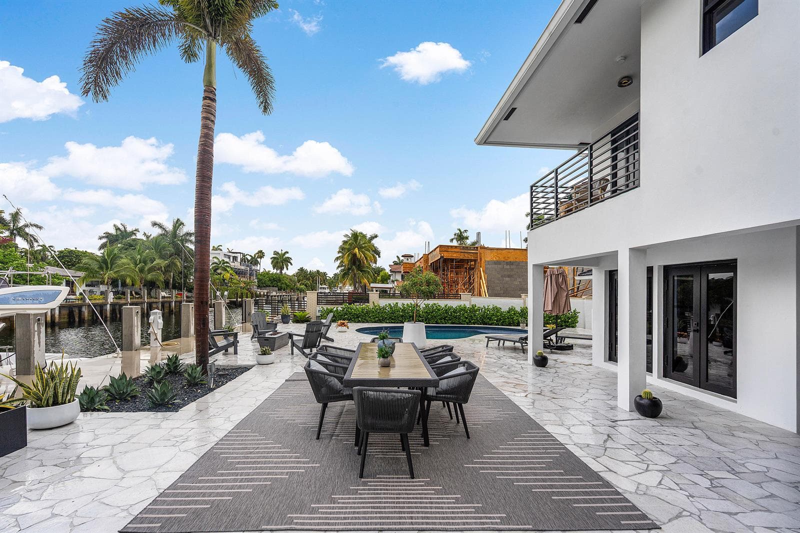 083-425CoralWay-FortLauderdale-FL-33301-