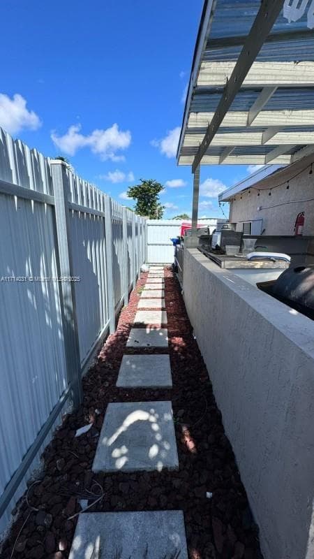 600 SW 28th Way photo 42