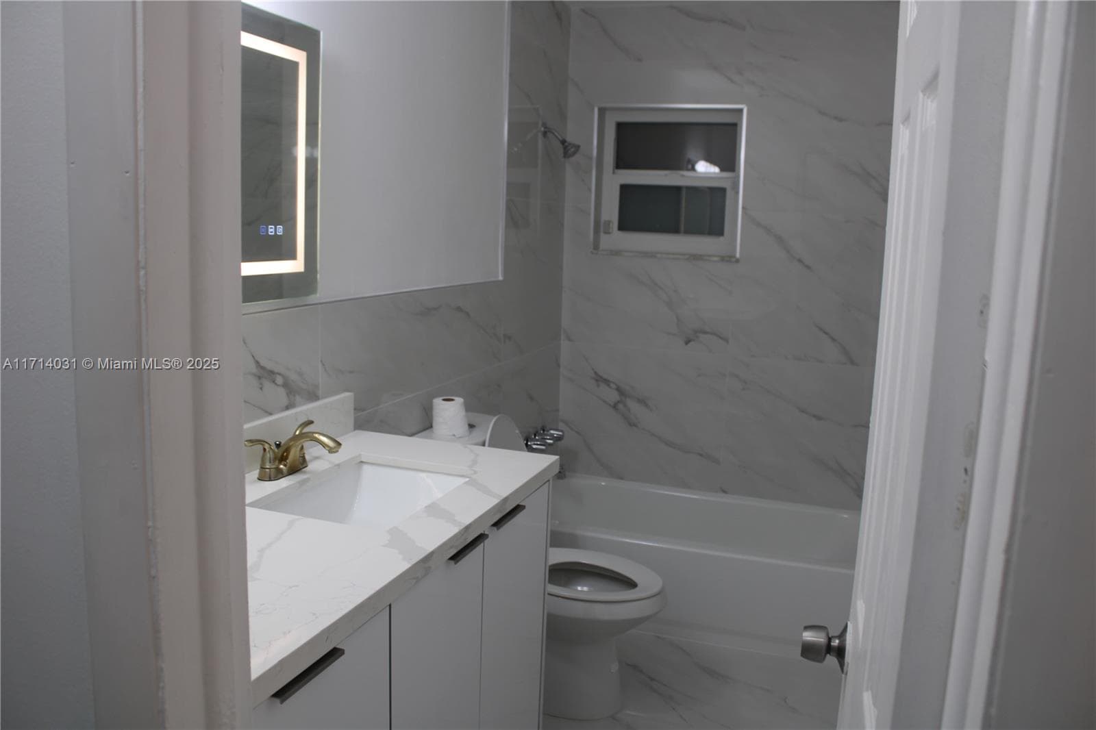 600 SW 28th Way photo 13
