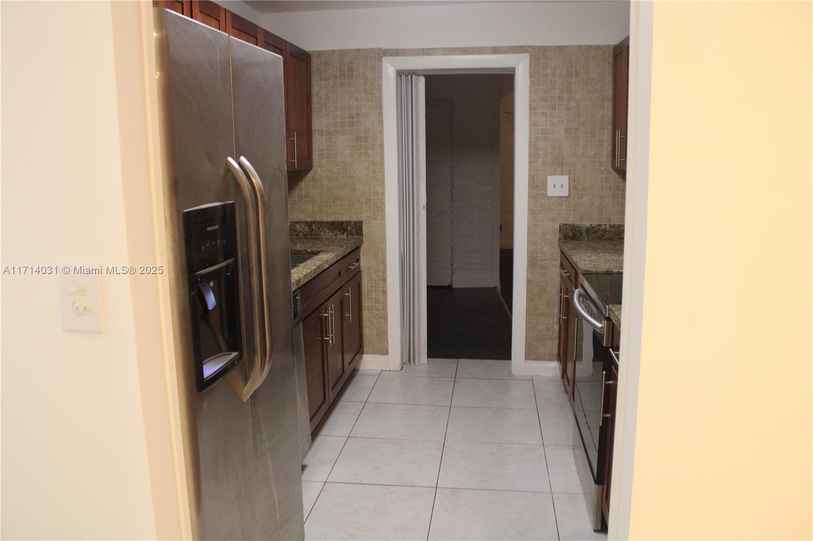 600 SW 28th Way photo 7
