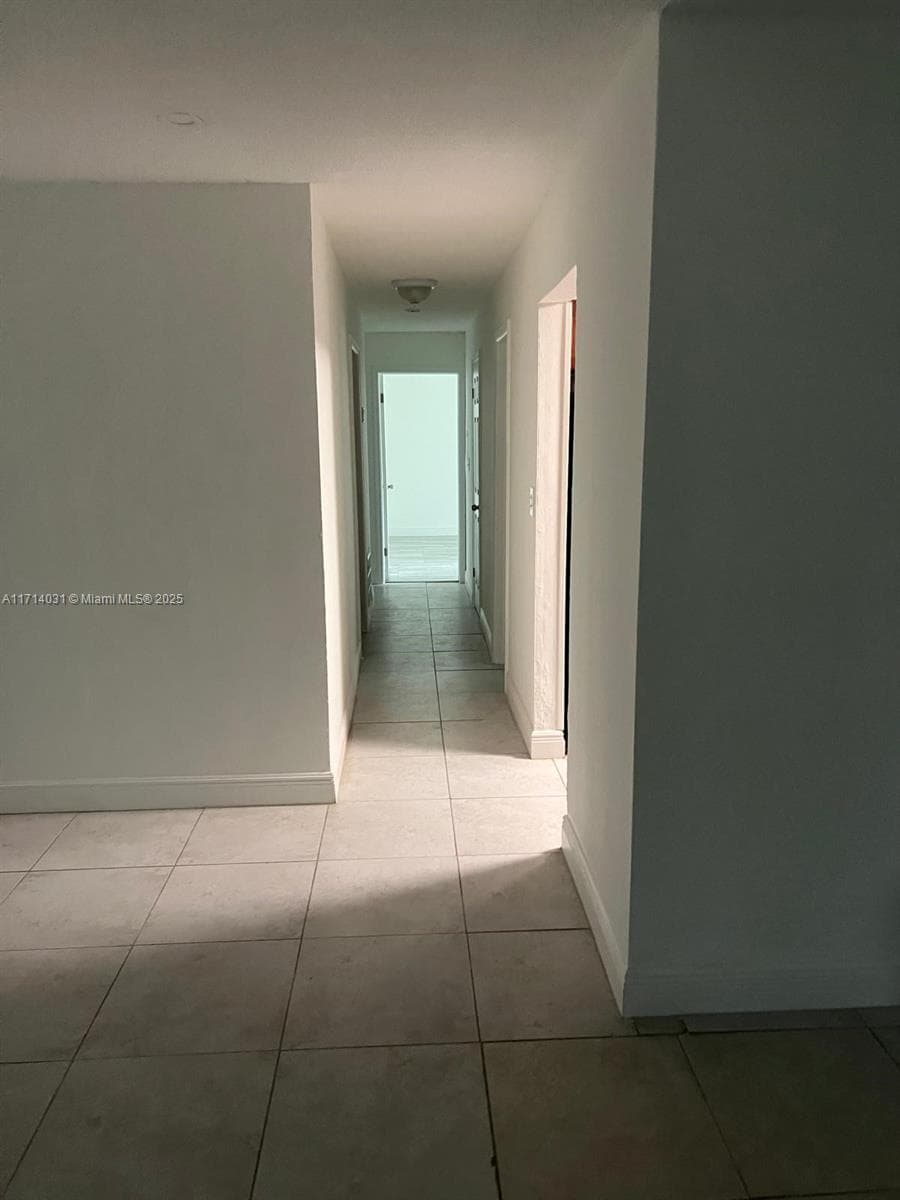 600 SW 28th Way photo 36
