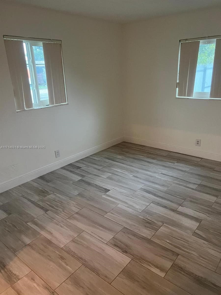 600 SW 28th Way photo 32