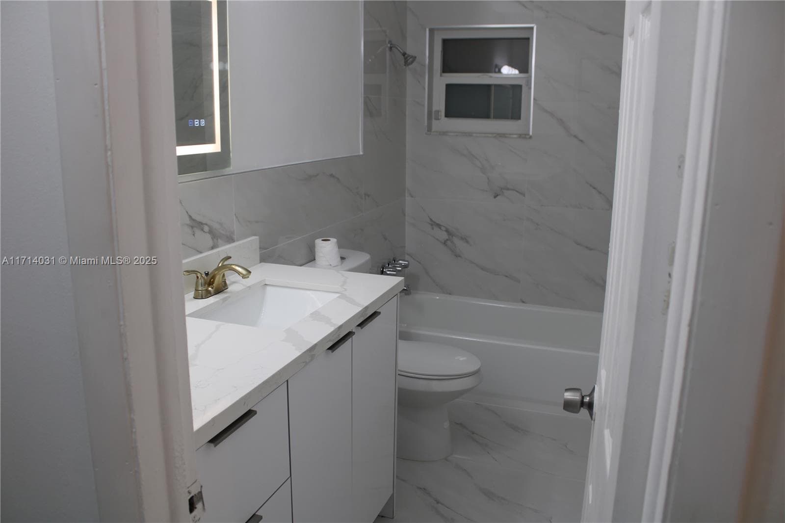 600 SW 28th Way photo 11