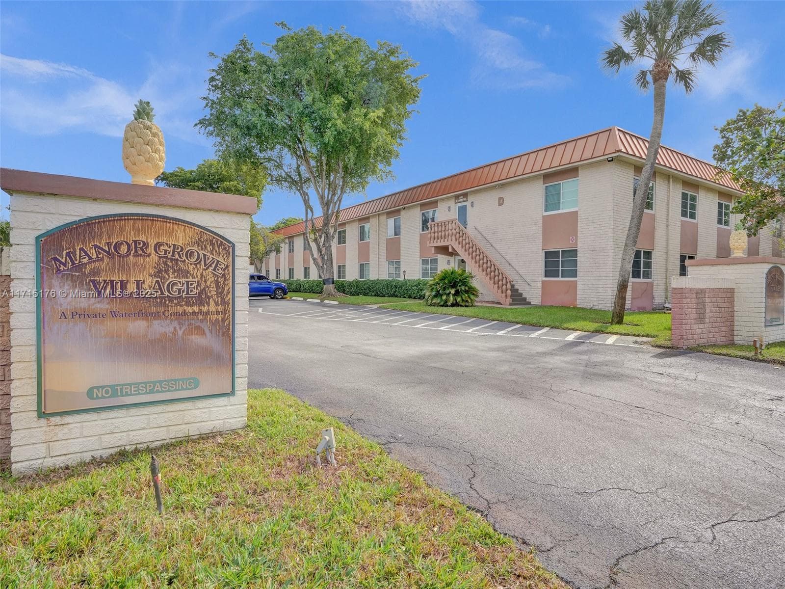 MANOR GROVE VILLAGE ONE · #204D in Wilton Manors - Photo 1