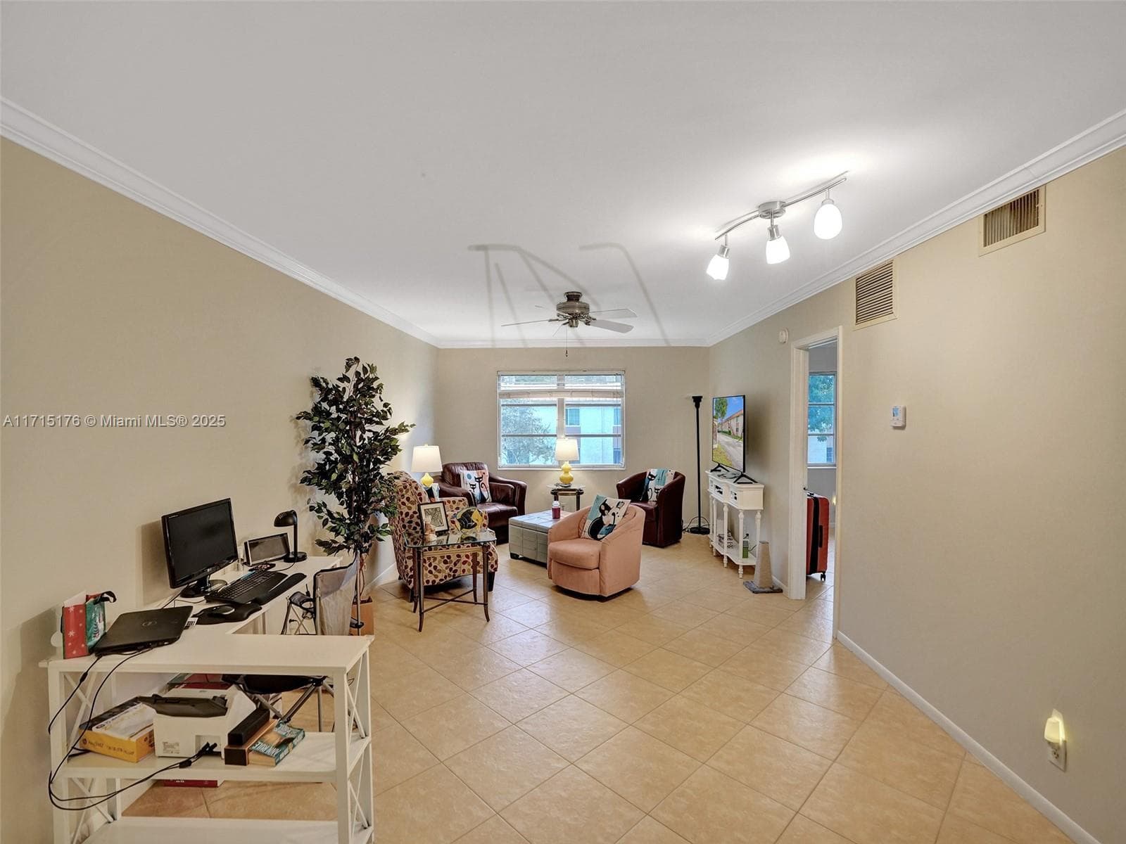 MANOR GROVE VILLAGE ONE · #204D in Wilton Manors - Photo 8