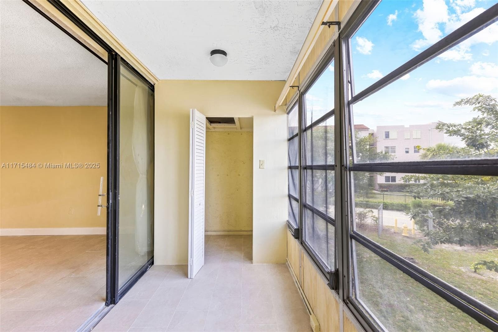 SOMERSET AT LAUDERDALE LA · #206K in Lauderdale Lakes - Photo 16