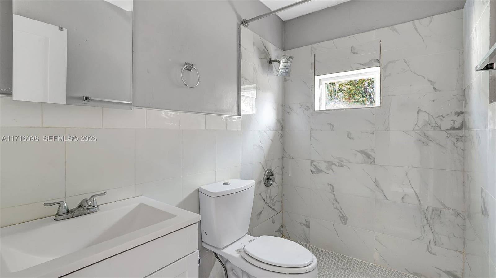 1240 SW 32nd Ave photo 20