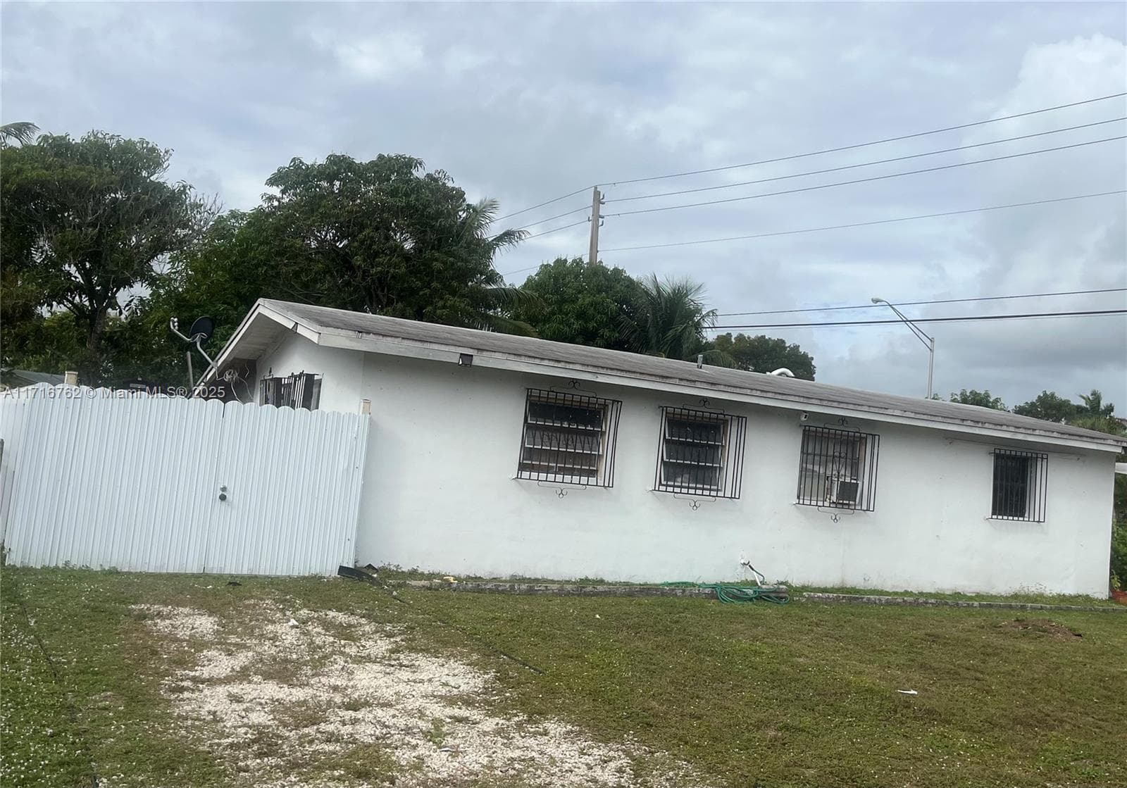 2900 Davie Blvd photo 2