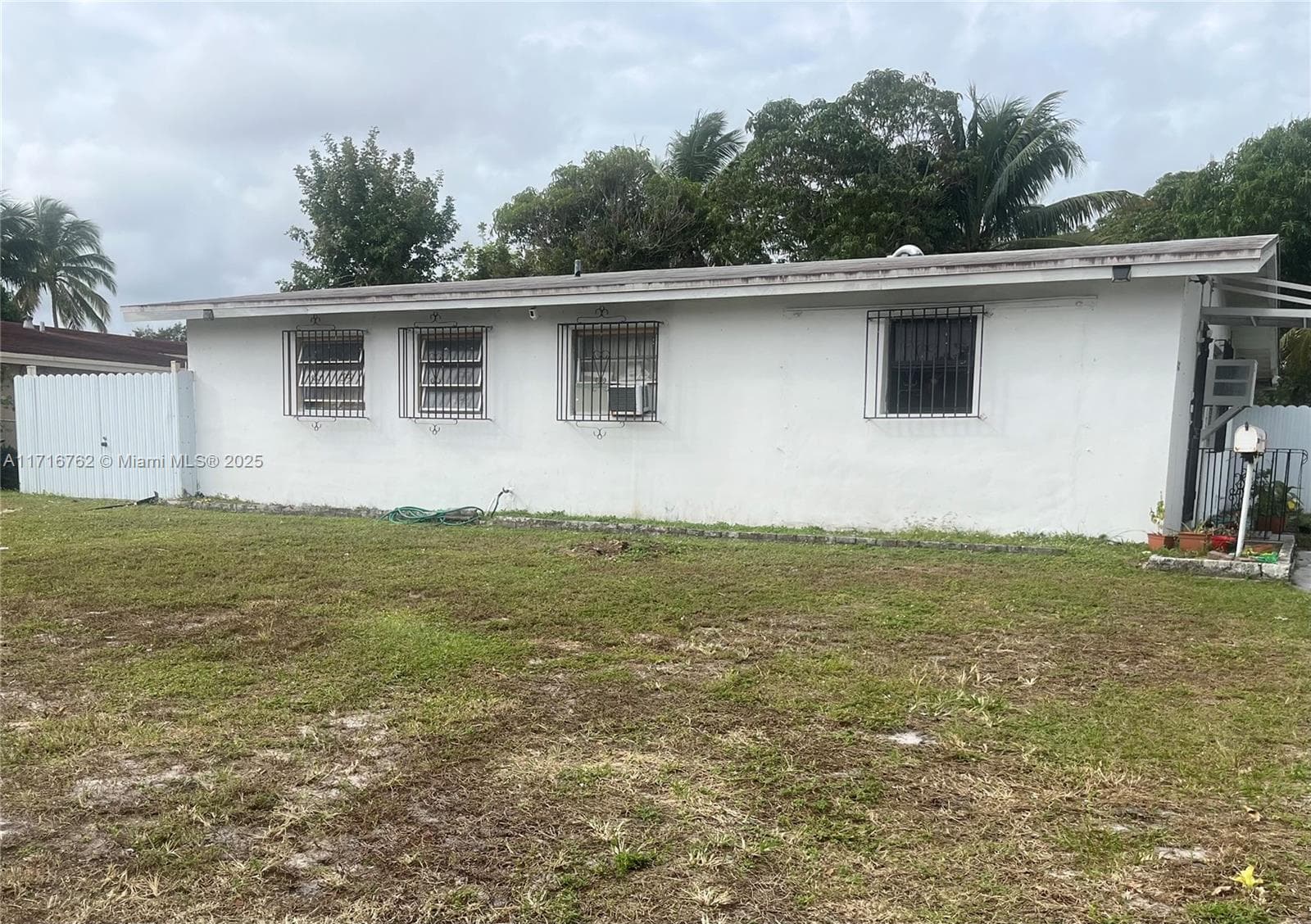 2900 Davie Blvd photo 3