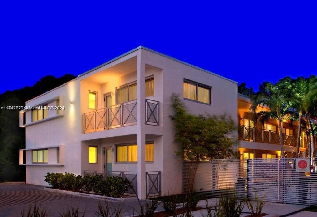 1818 Meridian House · #4 in Miami Beach - Photo 1