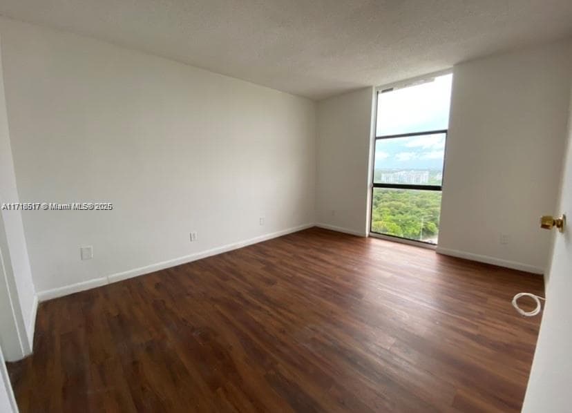 SAILBOAT CAY CONDO · #1507 in North Miami - Photo 27