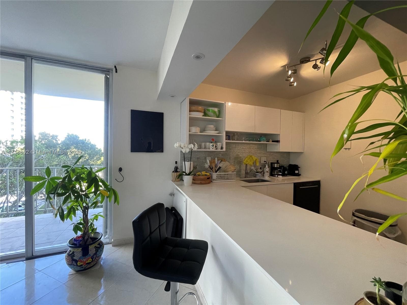 JOCKEY CLUB CONDO UNIT II · #4E in Miami - Photo 10