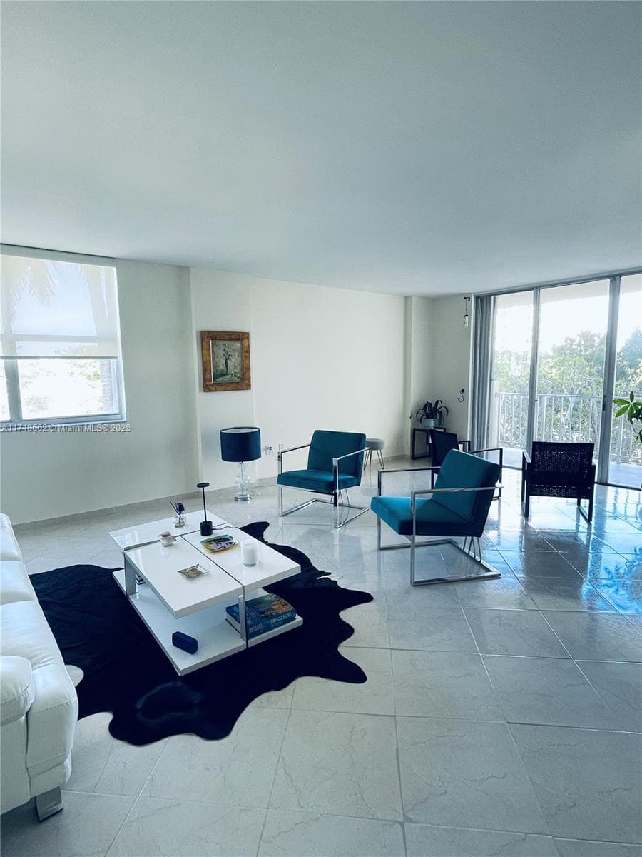 JOCKEY CLUB CONDO UNIT II · #4E in Miami - Photo 4