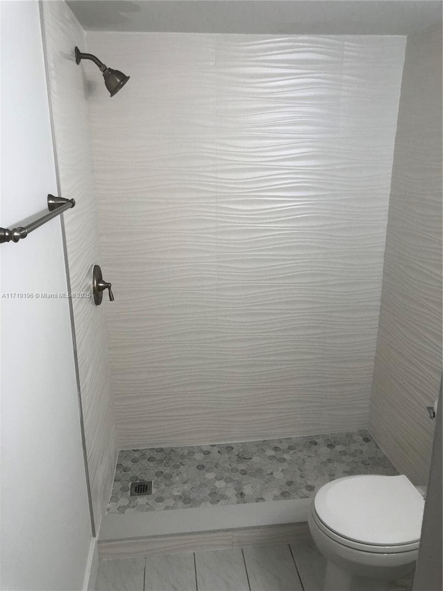 WESTCHESTER POINT CONDO · #124 in Miami - Photo 6