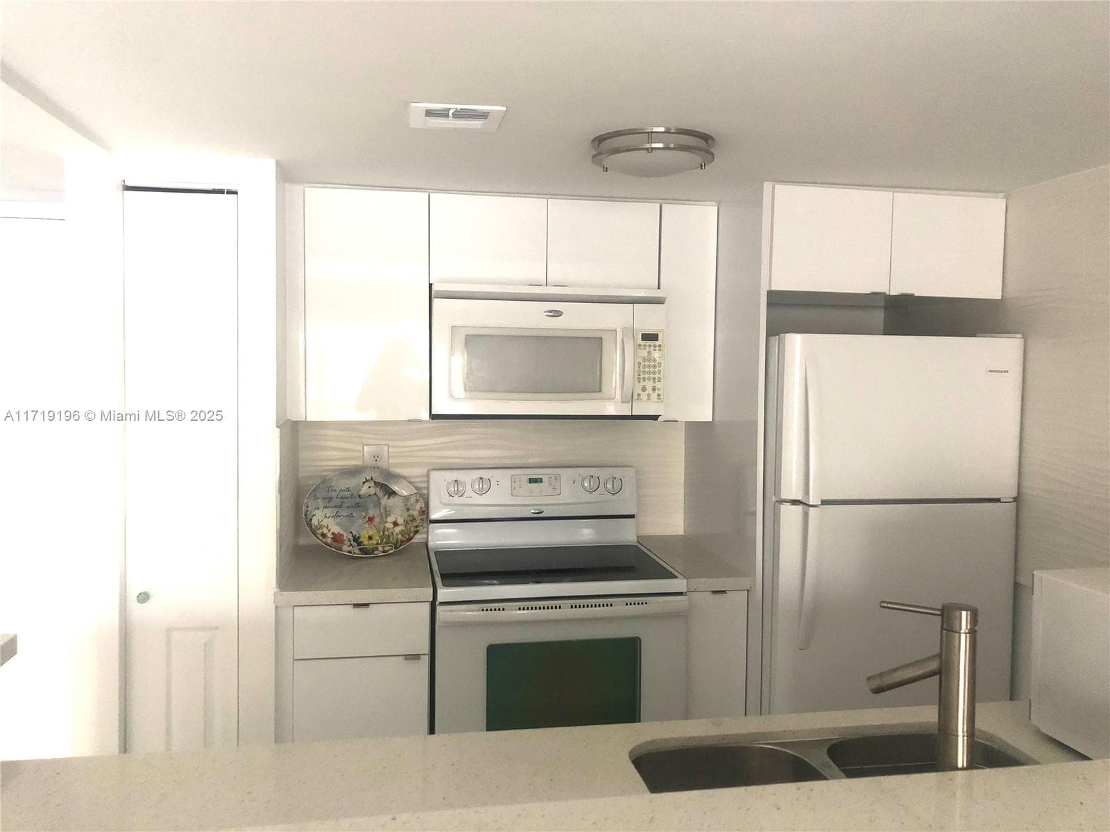 WESTCHESTER POINT CONDO · #124 in Miami - Photo 1