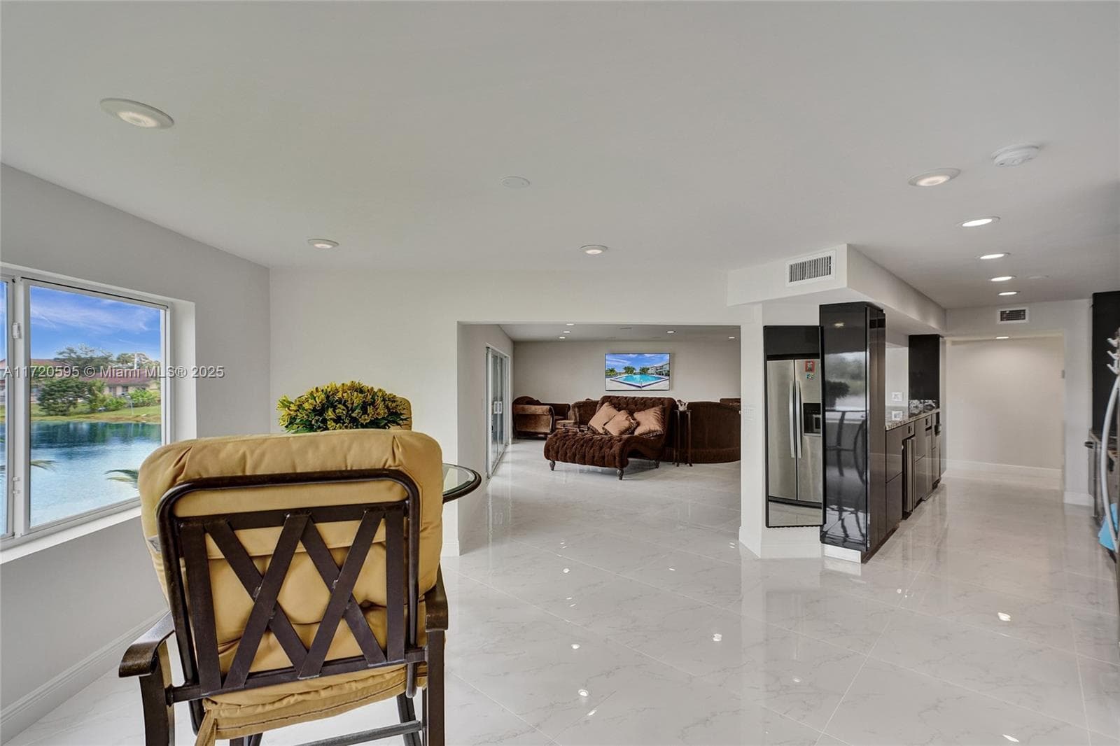 AZURE LAKE CONDO · #222 in Miami - Photo 27