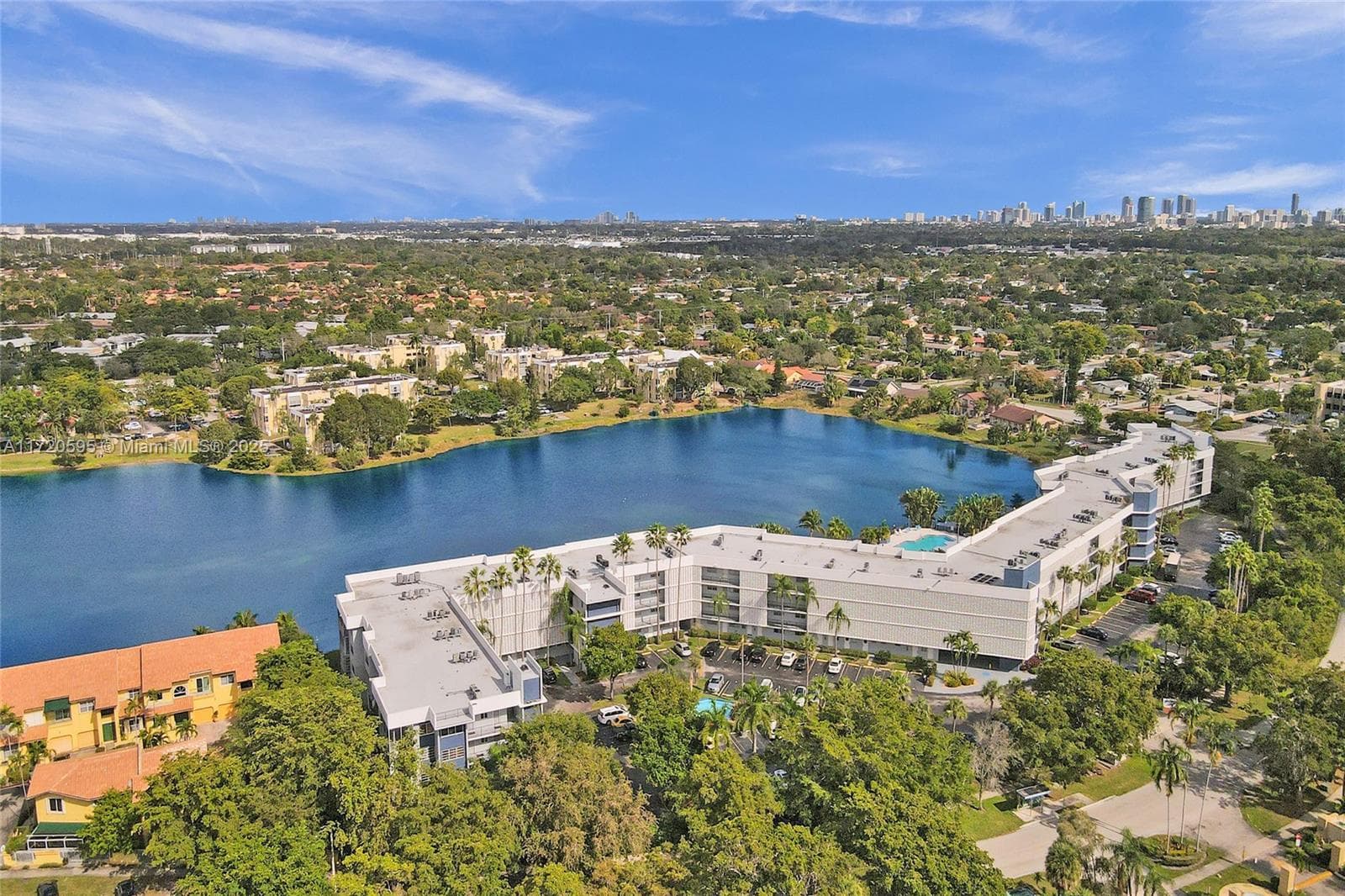 AZURE LAKE CONDO · #222 in Miami - Photo 13