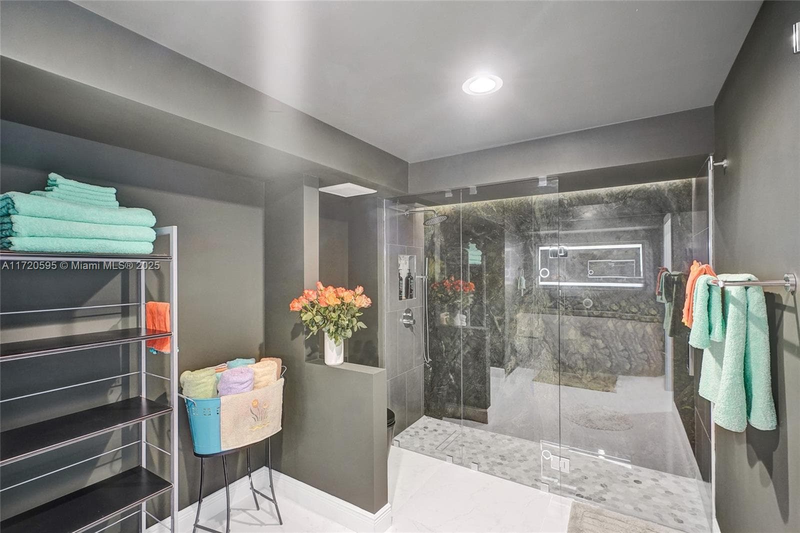 AZURE LAKE CONDO · #222 in Miami - Photo 47