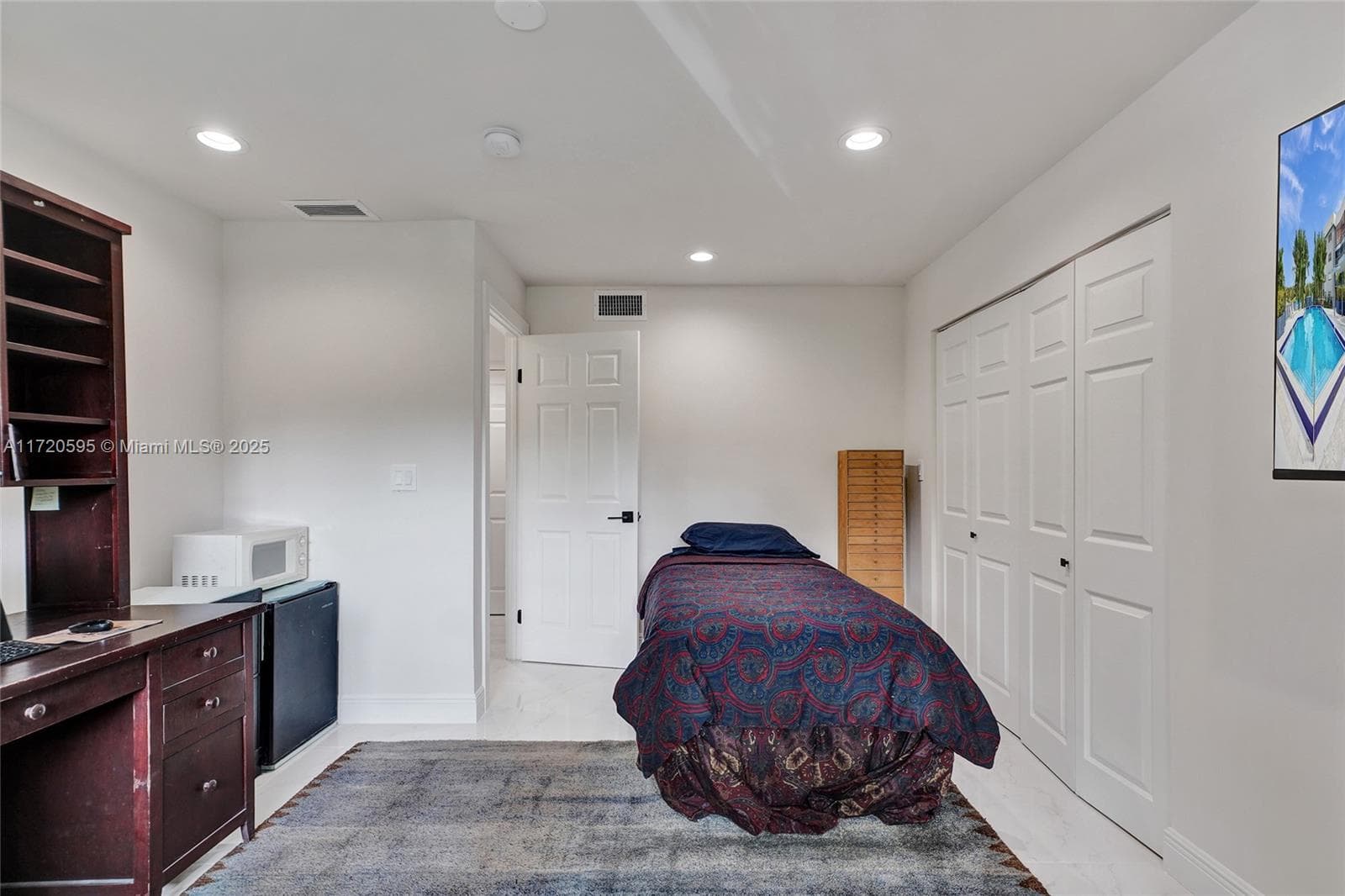 AZURE LAKE CONDO · #222 in Miami - Photo 57