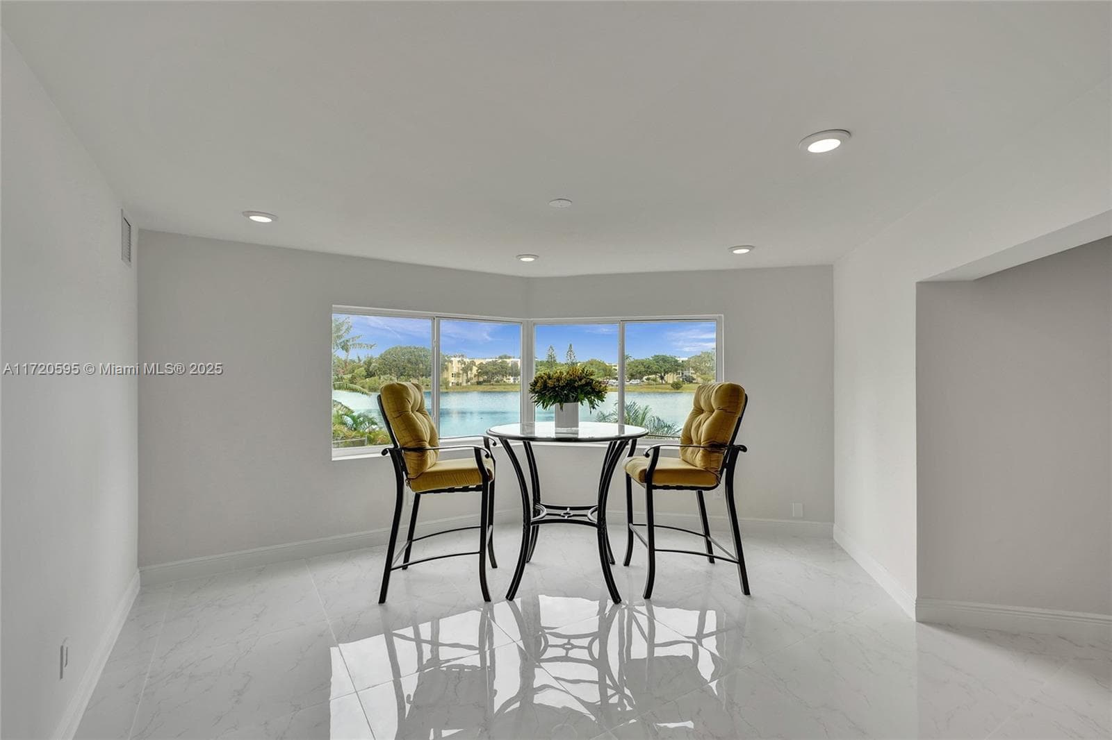 AZURE LAKE CONDO · #222 in Miami - Photo 26