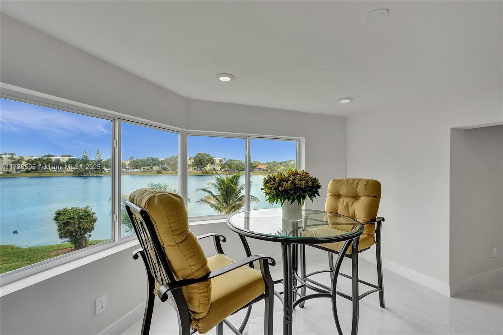 AZURE LAKE CONDO · #222 in Miami - Photo 28