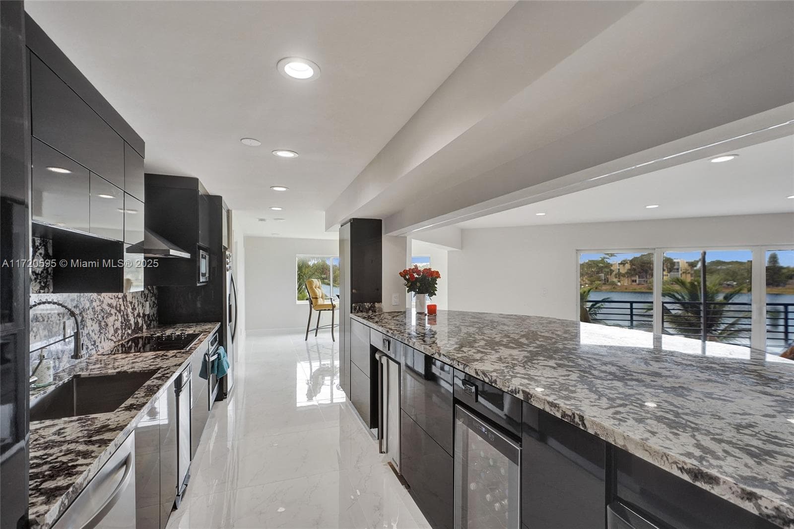 AZURE LAKE CONDO · #222 in Miami - Photo 30