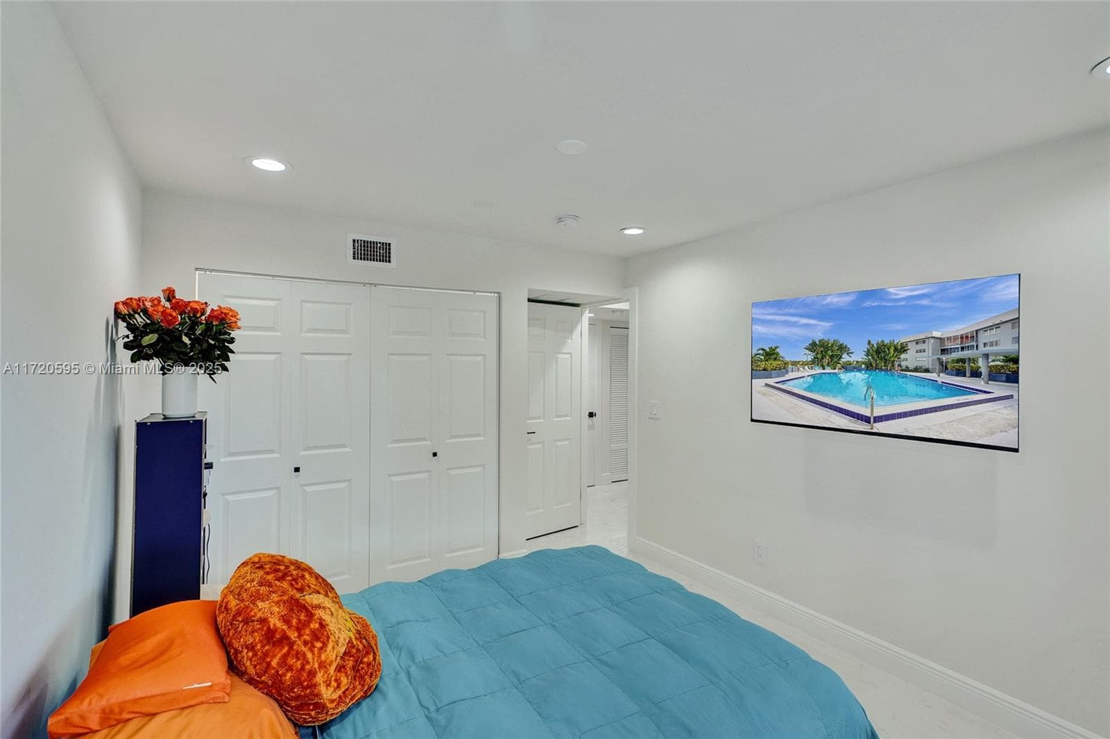 AZURE LAKE CONDO · #222 in Miami - Photo 65