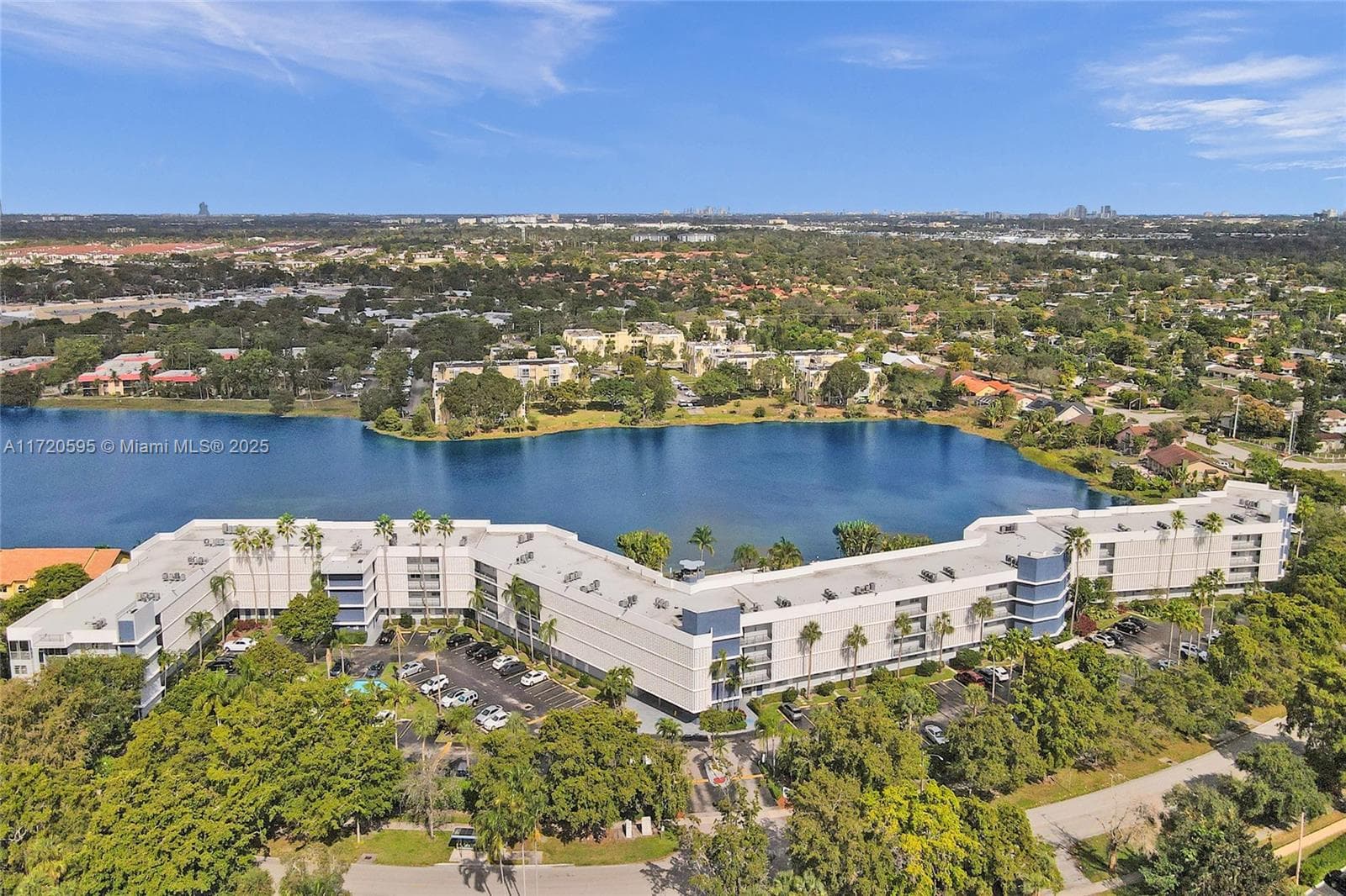 AZURE LAKE CONDO · #222 in Miami - Photo 14