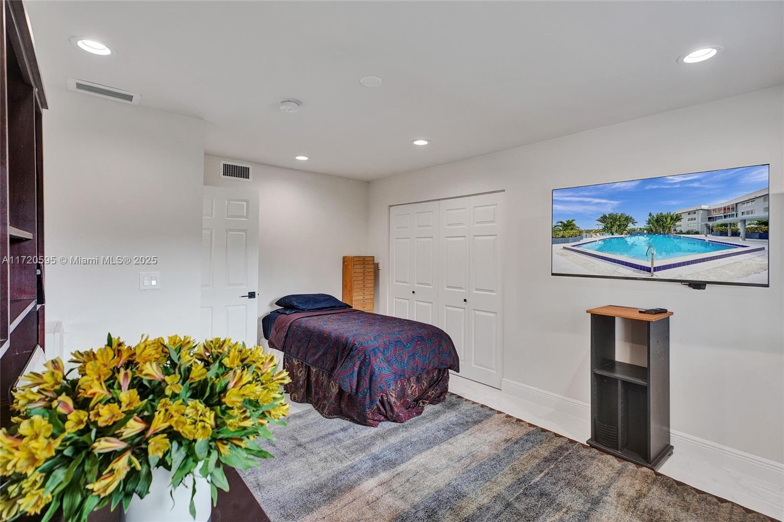 AZURE LAKE CONDO · #222 in Miami - Photo 54