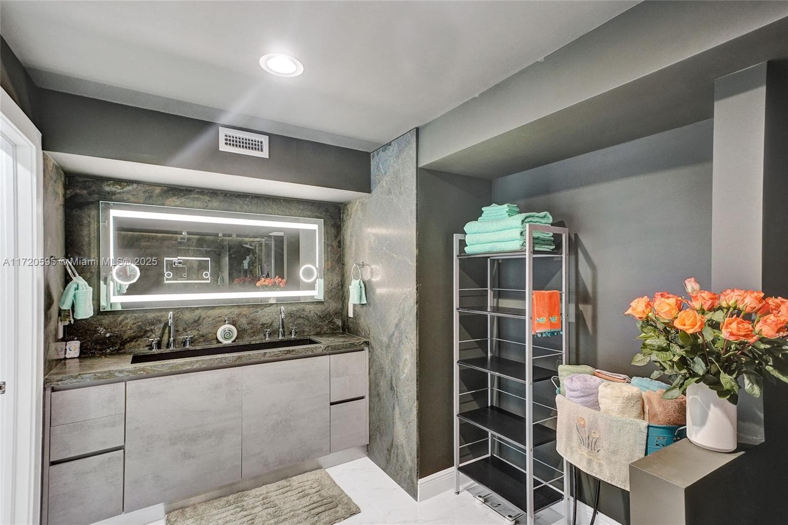 AZURE LAKE CONDO · #222 in Miami - Photo 48