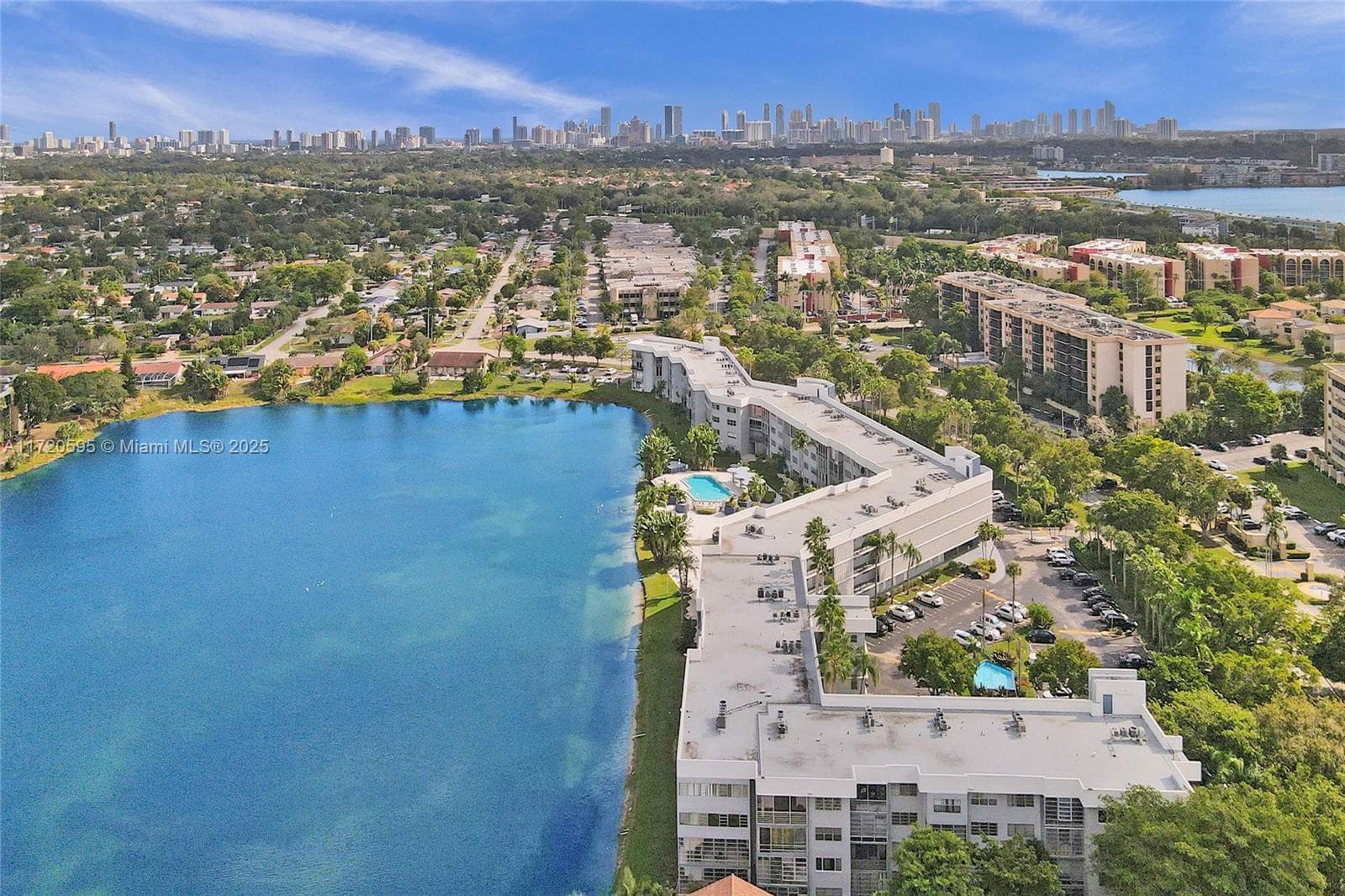 AZURE LAKE CONDO · #222 in Miami - Photo 11