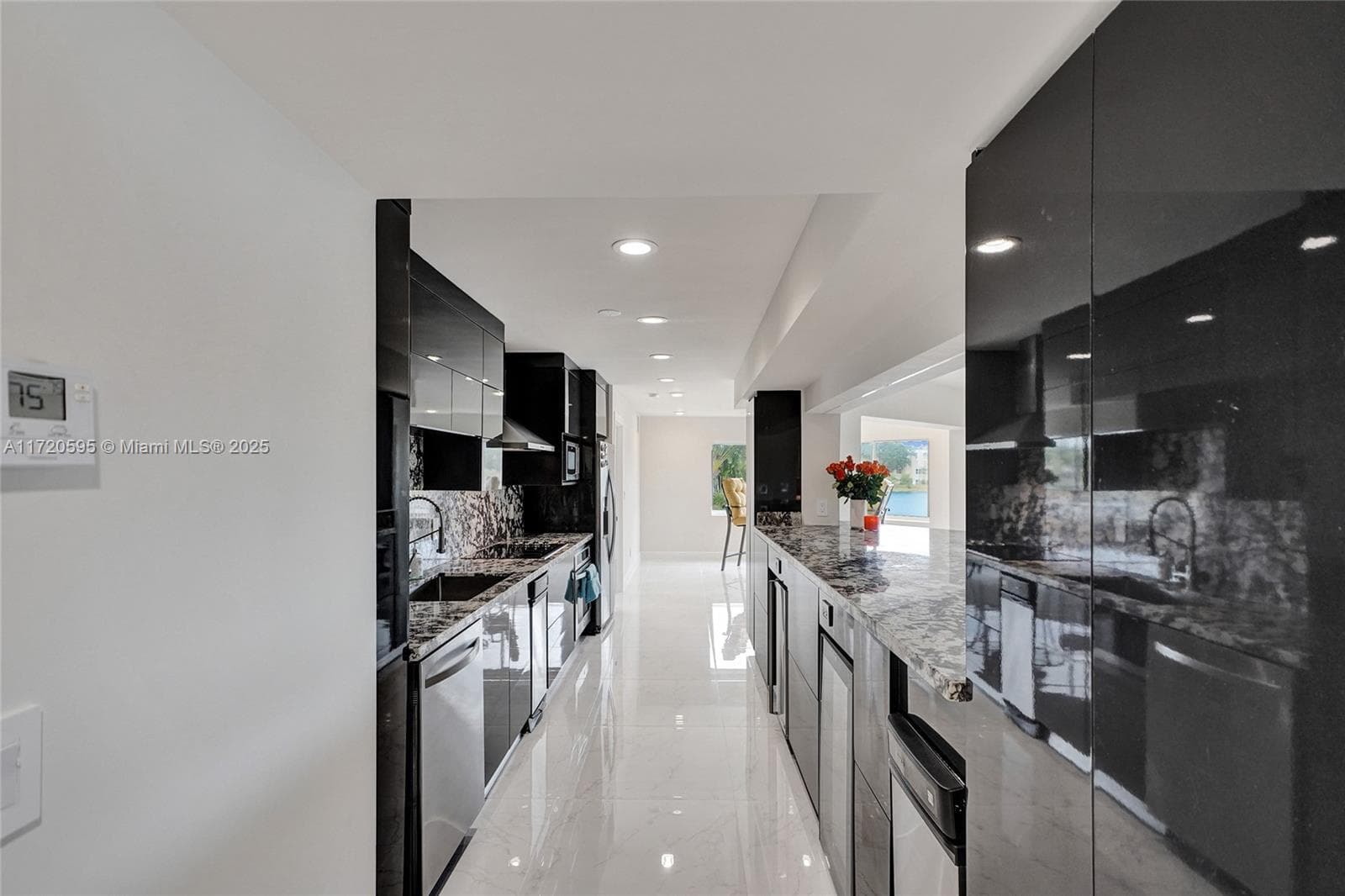 AZURE LAKE CONDO · #222 in Miami - Photo 31